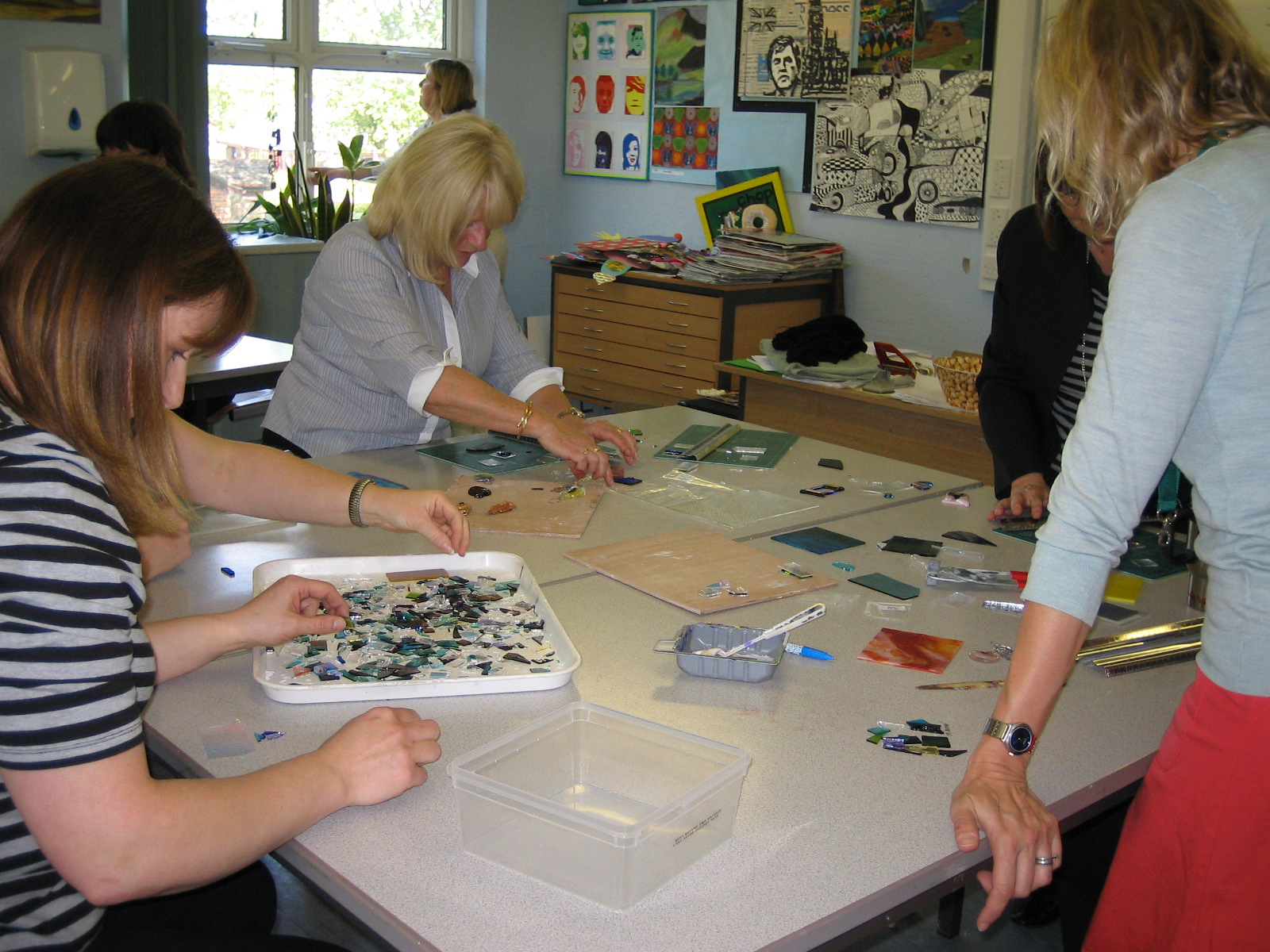 Making jewellery from fused glass